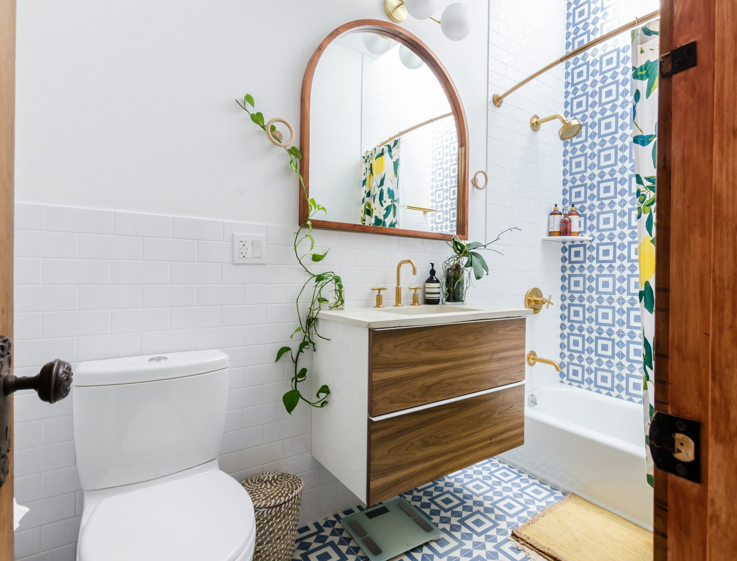 Baño reformado por JJ Solutions